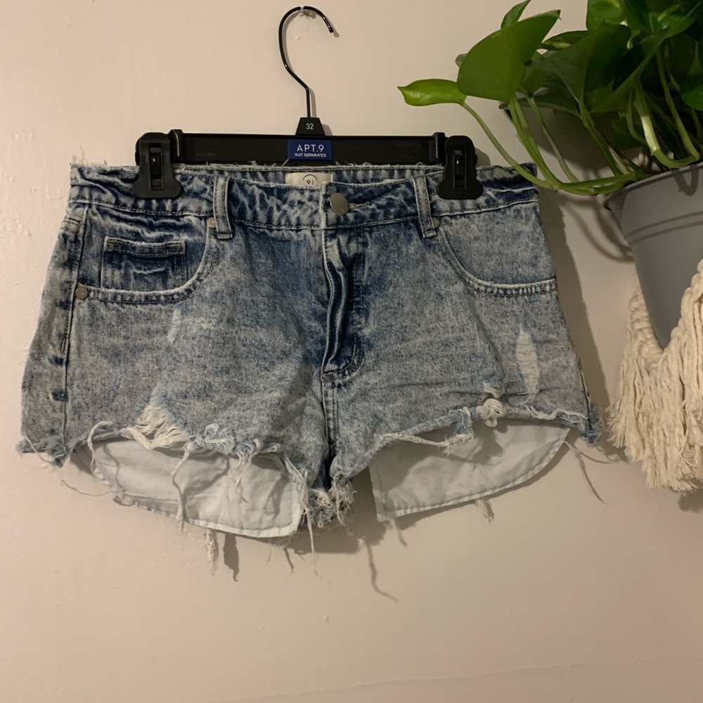 High waisted shorts acid washed
